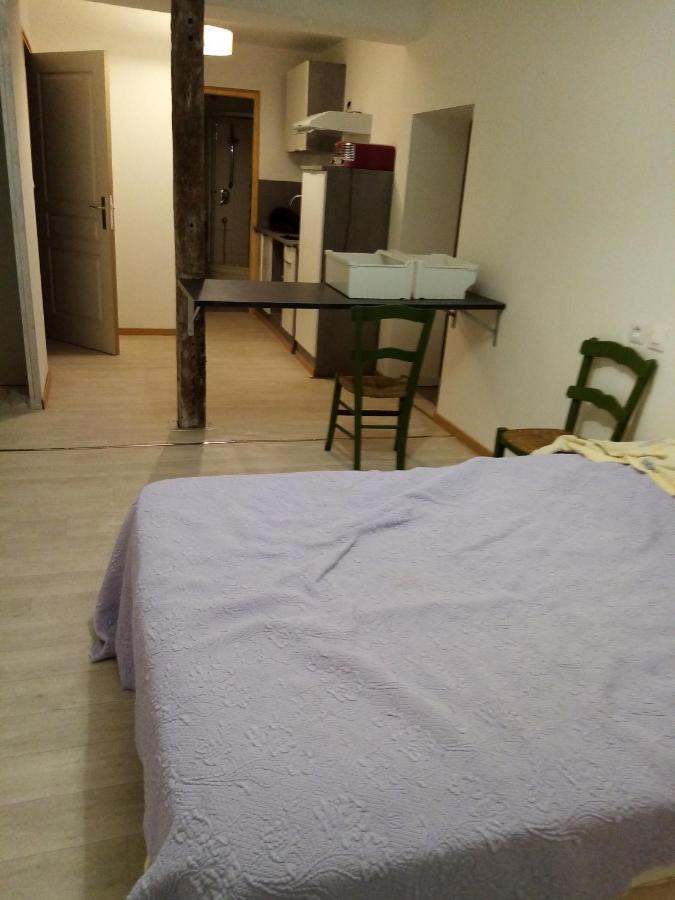 studio saint pierre Vic-Fezensac Extérieur photo